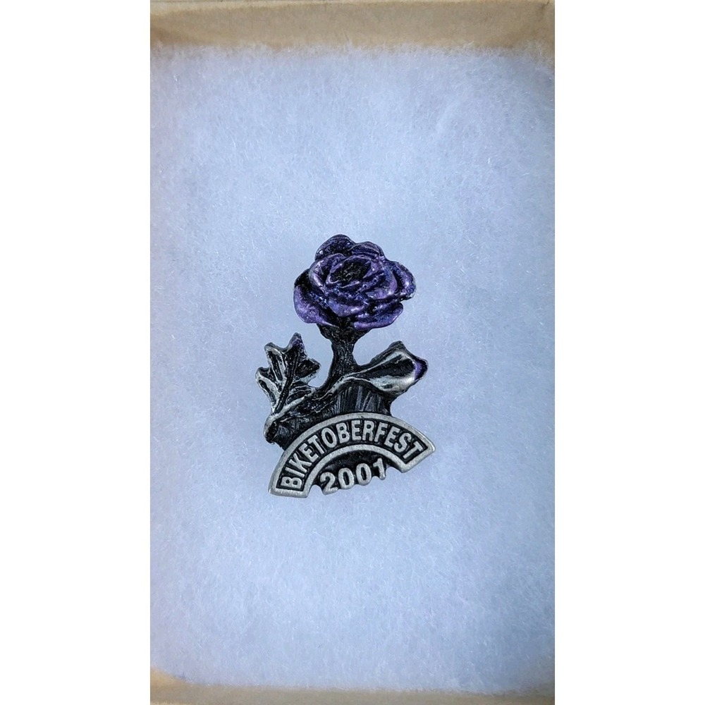 Rose Biketoberfest 2001 Vest Hat Lapel Lanyard Pinback Pin Purple Rose Pin - Picture 3 of 7
